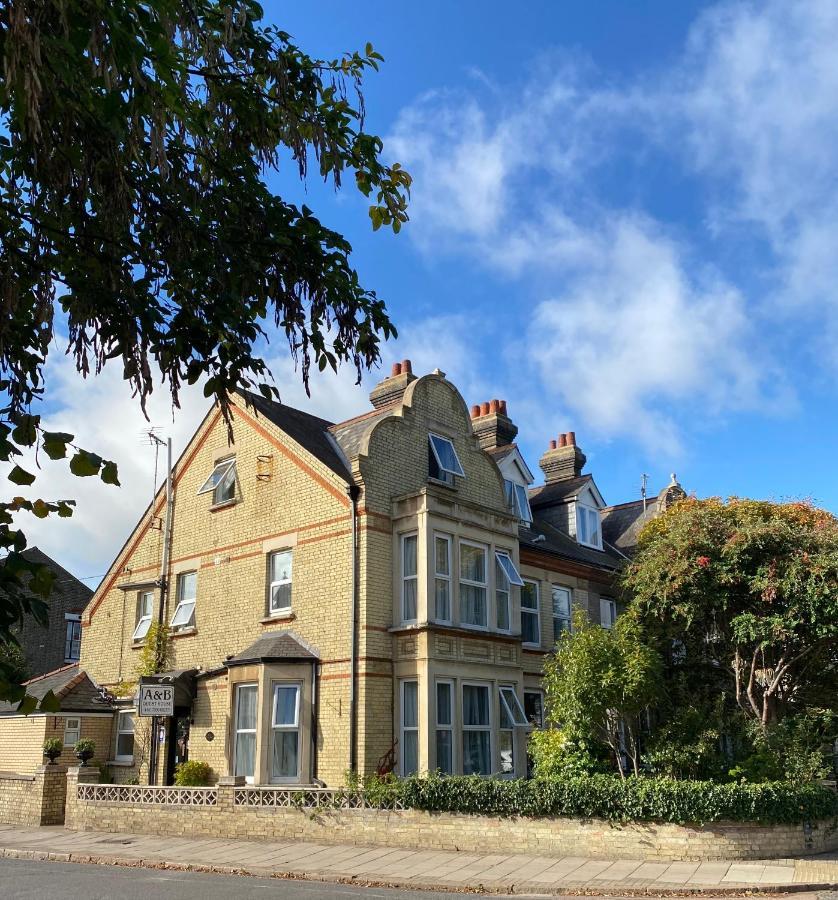 A & B Guest House Cambridge Ltd Exterior photo