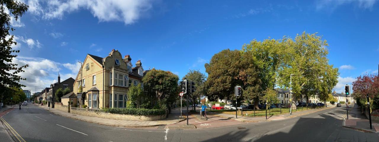 A & B Guest House Cambridge Ltd Exterior photo